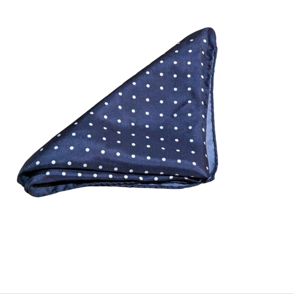 J.Crew Italian Silk Pocket Square in Classic Polka Dot Quiet Luxury - Picture 3 of 5